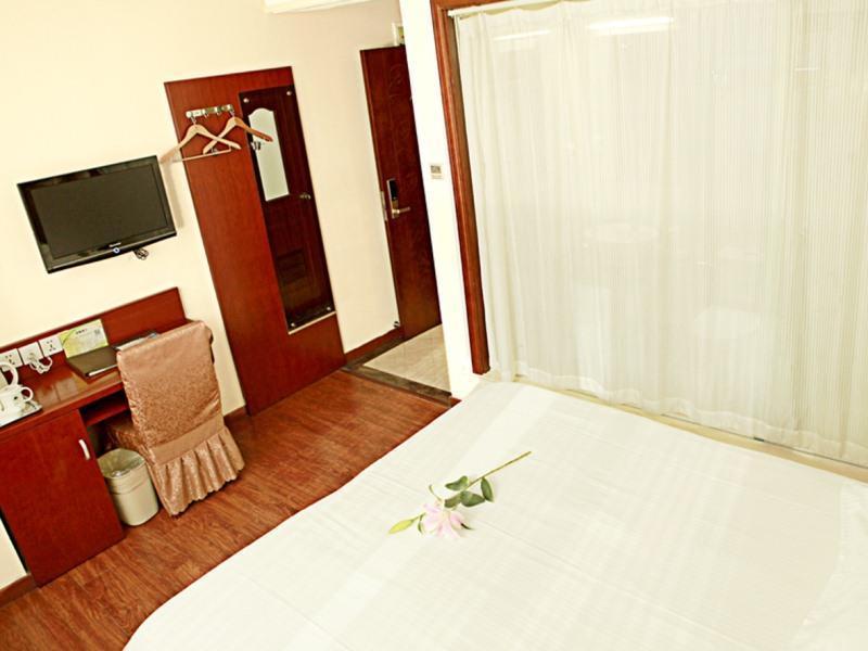 Greentree Inn Shanghai Songjiang University City New Songjiang Road Express Hotel 외부 사진